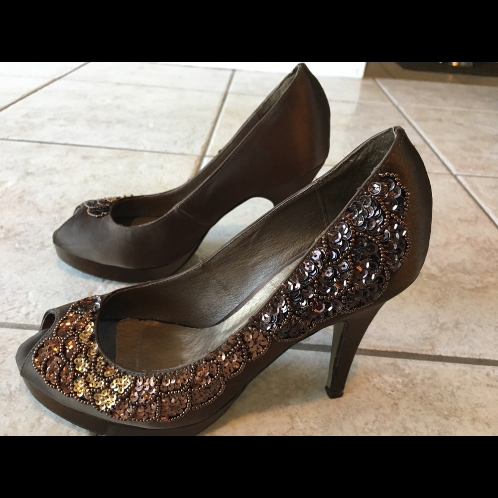High Heels - Picture 5 of 5